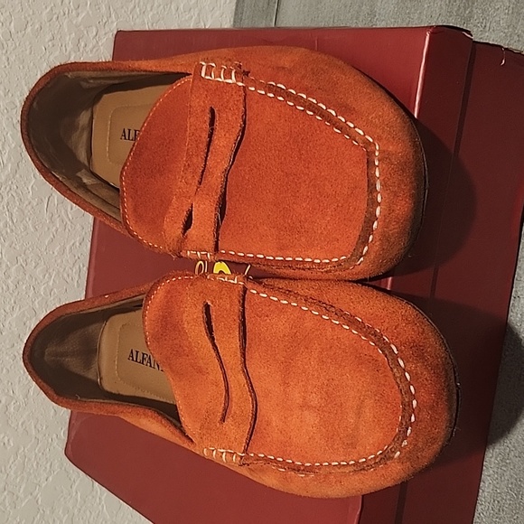 Shoes - Picture 1 of 5